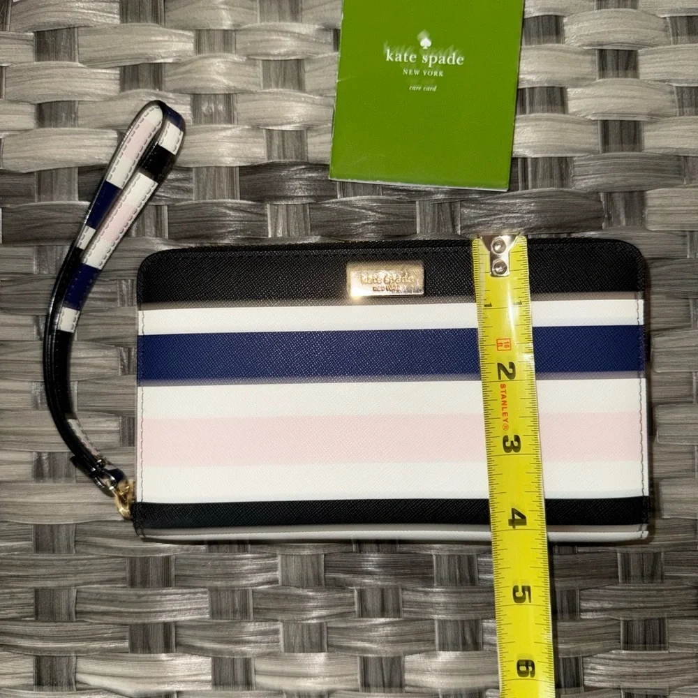 NWOT Kate Spade Striped Zip Around Wristlet Wallet – Navy, Pink, White, Black - Picture 4 of 7